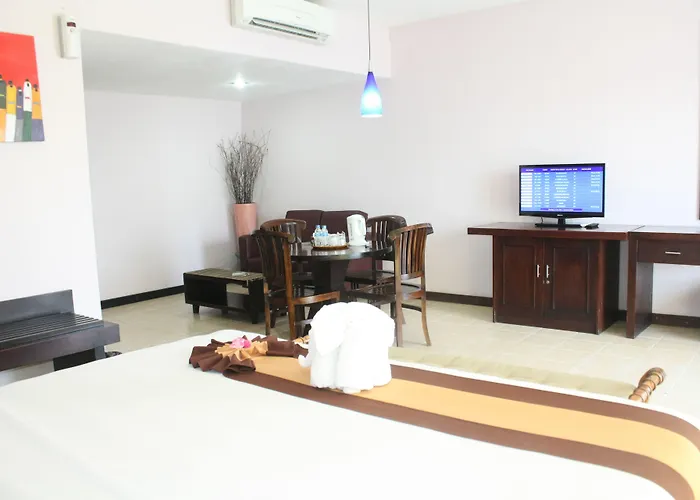 Grand Santhi Hotel