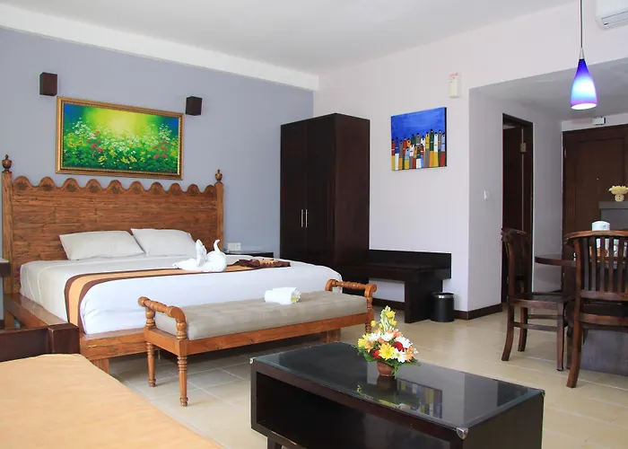 Hotel Grand Santhi