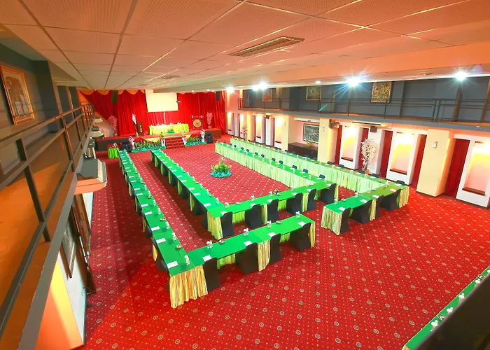 Hotel Grand Santhi 3*