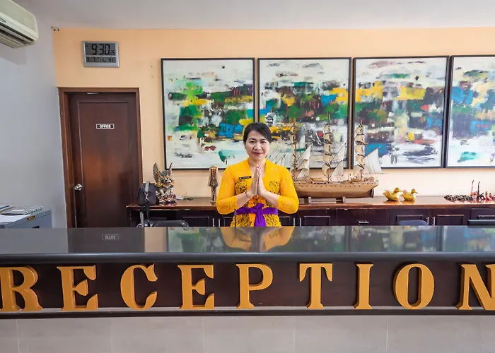Hotel Grand Santhi 3*