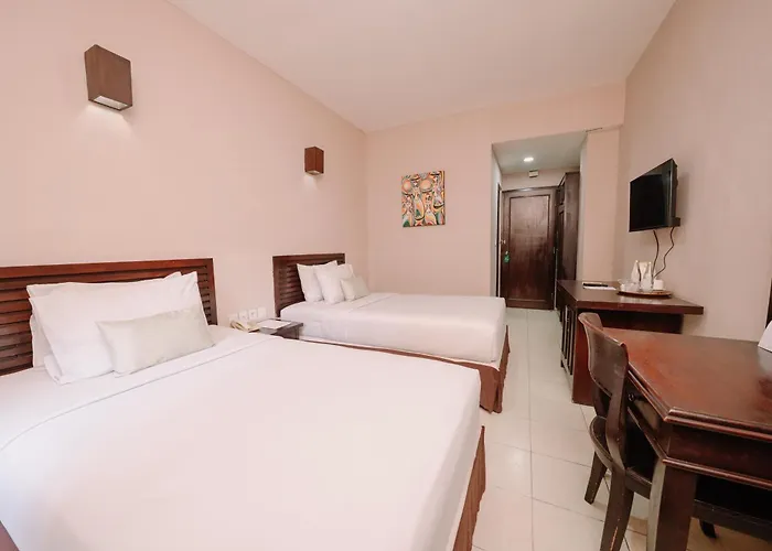 Grand Santhi Hotel 3*
