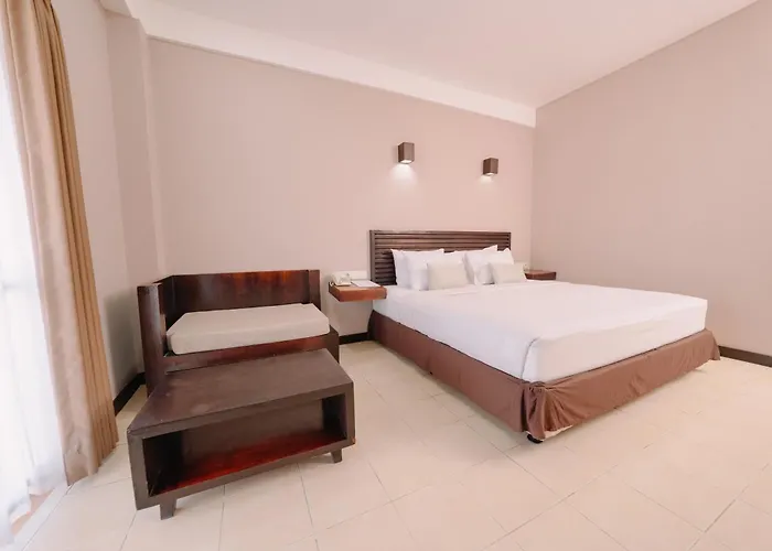Hotel Grand Santhi
