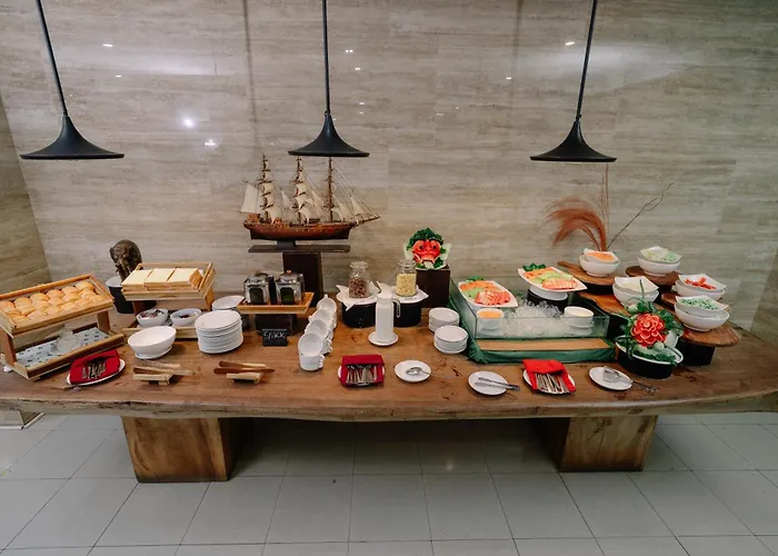 Hotel Grand Santhi 3*