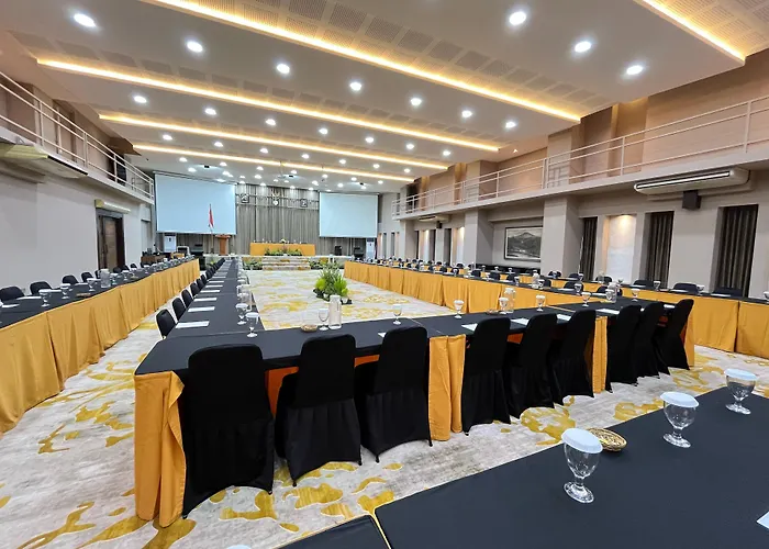 Grand Santhi 3* دنباسار